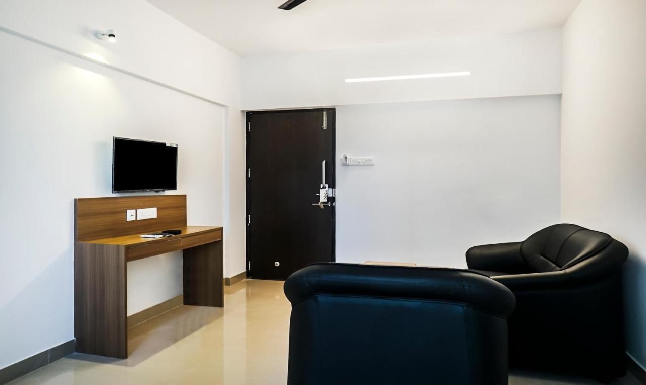 Treebo Luxe Suite, Shivaji Nagar Púna Kültér fotó