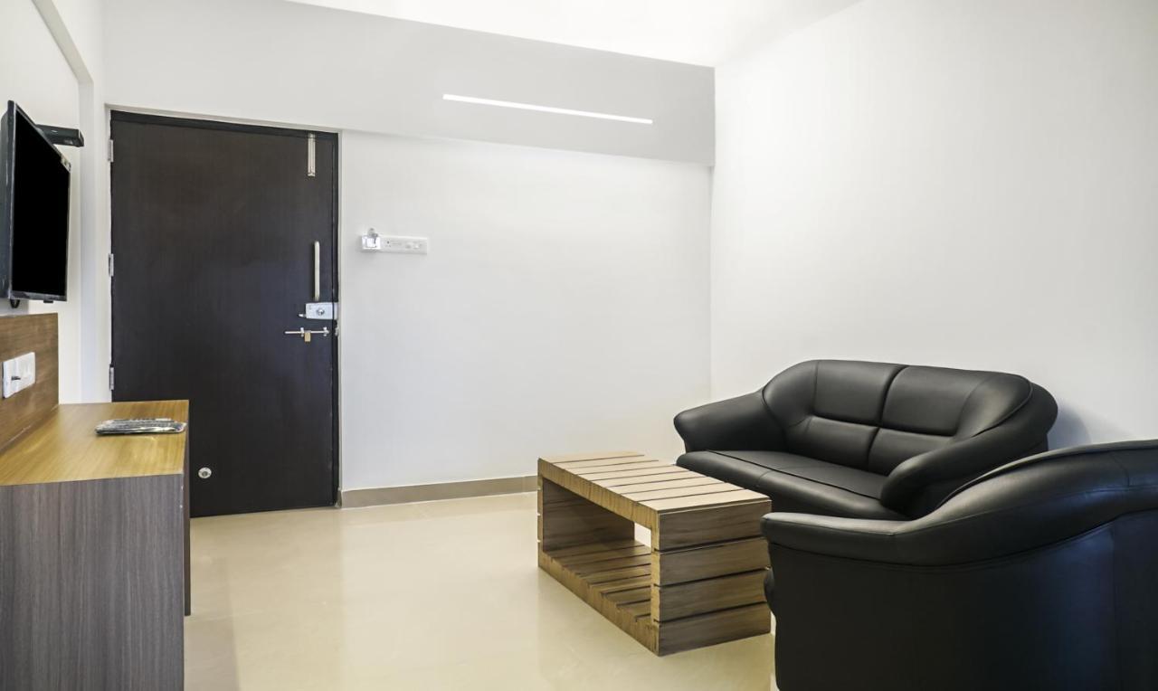 Treebo Luxe Suite, Shivaji Nagar Púna Kültér fotó